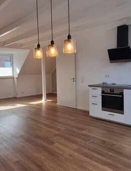 Eversten: Dachgeschosswohnung mit Spitzboden aus 2020 in KfW 55 Standard - Oldenburg