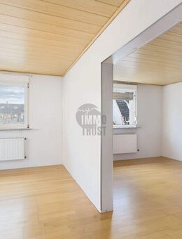 INVESTIEREN STATT NUR SPAREN: MEHRFAMILIENHAUS ALS SICHEREN RENTENBAUSTEIN! - Karlsdorf-Neuthard