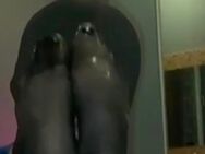 Fetischvideos: ECHTE TREFFEN HERRIN/NEN! Nylons, Socken, - Düsseldorf