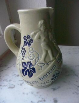 Bembel 0,5 l, Weinkrug mit Relief, Krug, Karaffe, "Vinum bonum laetificat cor hominum" , Keramik, grau-blau, Rastal, 3,- - Flensburg