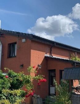 Moderne Lebensart hinter alten Mauern - Brunsbek