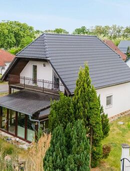 Bahnhofsnahes Einfamilienhaus in Rehfelde - Einbauküche, Wintergarten, Kamin, Balkon, Carport usw. - Rehfelde