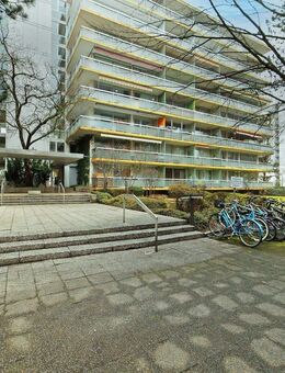 Helle 2-Zimmer-Wohnung in zentraler Lage von München-Neuperlach - München