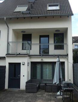 Essen-Kray - Diesen Sommer im eigenen Garten! Gemütliches Reihenendhaus in ruhiger Lage. - Essen