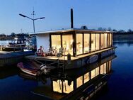 Hochwertiges Hausboot: Ihr schwimmendes Zuhause auf dem Wasser - Hamburg