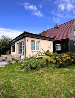 modernisierte Haushälfte mit Pool und Saunahaus in ruhiger Lage von Neustrelitz - Neustrelitz