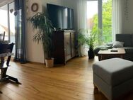 Exklusive, neuwertige 4-Zimmer-Wohnung mit geh. Innenausstattung mit Balkon in Neunkirchen am Brand - Neunkirchen (Brand)