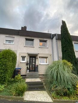 Bergisch Gladbach-Stadtmitte: Vermietetes Reihenmittelhaus mit Einlieger und Garage! - Bergisch Gladbach