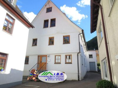 Na das ist ja was Einzigartiges! Wohnhaus mit 9 Zimmern und vielen Überraschungen!