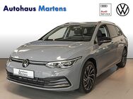 VW Golf Variant, 2.0 l TDI Life, Jahr 2022 - Grevesmühlen