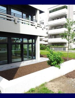 *Neues Wohngefühl* Helle 3-Zimmer-Wohnung mit Terrasse, 2 Bäder, Parkettboden und Einbauküche - Frankfurt (Main)