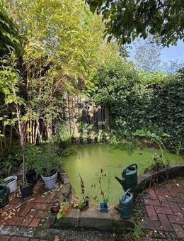 DU hast es Dir VERDIENT: EFH ~146 m² Wohnfl. ( EG=~110 + UG=~36 m² ); BADE-TEICH! Top-GARTEN! - Heroldsberg