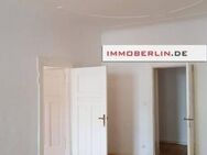 IMMOBERLIN.DE - Schöne Stuck-Altbauwohnung mit Balkon nahe Tempelhofer Hafen - Berlin