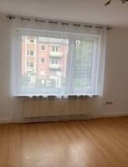 KL - Bännjerrück - 3 Zimmer, Küche, Bad, Balkon kleiner Wohneinheit, neu renoviert m. PKW-Stellplatz - Kaiserslautern