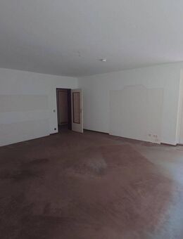 Helle 5-Zimmer-Wohnung mit Terrasse in Erkrath - Erkrath (Fundort des Neanderthalers)