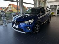 Renault Captur, E-TECH PLUG-in 160 INTENS, Jahr 2021 - Radeberg