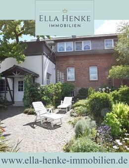 Schönes, großes Backsteinhaus mit 2 Wohnungen + Einliegerwohnung, Garten + 2 Garagen... - Altenhausen
