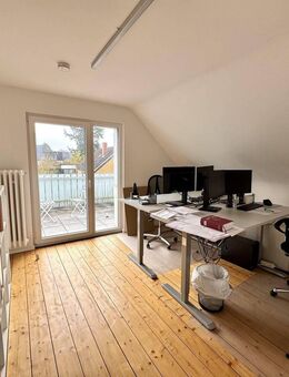 4,5 Zimmer, großer Balkon, ruhige Lage - Hildesheim