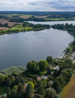 Großes Ferienhaus mit Terrasse: Seezugang mit eigenem Steg auf Eigentumsland - Blankensee (Landkreis Mecklenburgische Seenplatte)