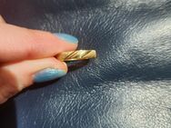 Gemusterter Gelbgold Ring - Bad Friedrichshall Zentrum