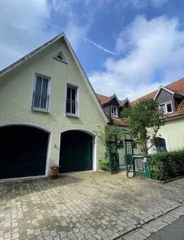 Schickes Einfamilienhaus mit Einliegerwohnung und Doppelgarage! - Markt Taschendorf