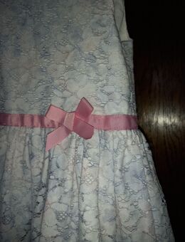 Premium Spitzenkleid Gr.110/4-5J. Schleife festlich sehr guter Zustand - Bad Neustadt (Saale)