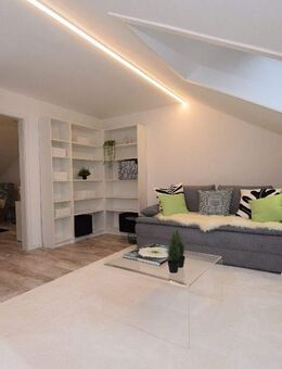 Möblierte Atelierwohnung im Badischen Viertel - Köln