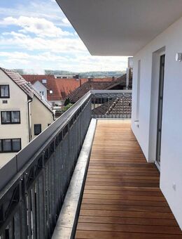 Tolle 2 Zimmer-Wohnung im Penthouse-Stil! - Böblingen