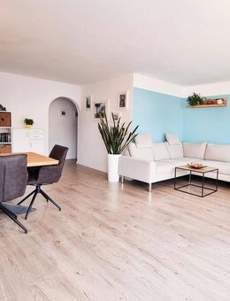 Stilvolle 4-Zi.-Whg. mit Sonnenbalkon, neuem Bad & TG-Box - in Gerlingen - Gerlingen