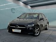 Mercedes A 200, d MBUX &, Jahr 2020 - München