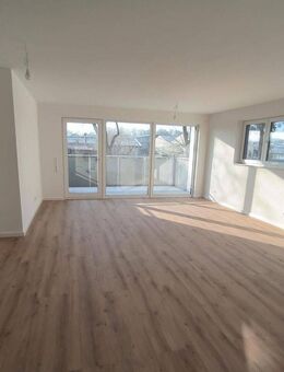 ** ERSTBEZUG! 4,5 Zi.-Wohnung, 107 qm Wfl. im 1. OG, hochwertige Bauweise, modern und schick ** - Bad Rappenau