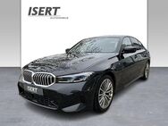 BMW 320 d Lim. M Sport A. +GLASDACH+LED+HIFI+DAB - Kronach