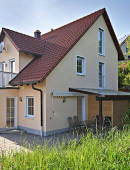 Modernes Einfamilienhaus mit großem Garten - Marxheim