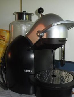 KRUPS-NESPRESSO MASCHIENE mit extramaker - Kassel