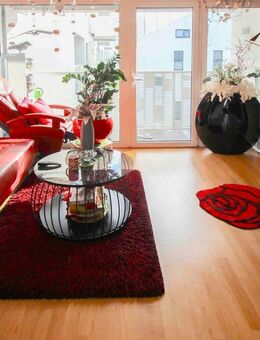 Neuwertige 3 Zimmer Wohnung in zentralster Lage mit Tiefgaragenplatz - München