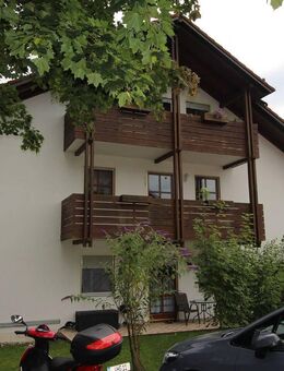 Attraktive 3-Zi-Wohnung mit zwei Balkonen in ruhiger Siedlungslage - Hengersberg