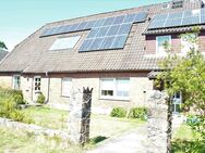 Attraktives Haus mit Zwei Wohneinheiten, Bürogebäude + Stallungen - Suderburg