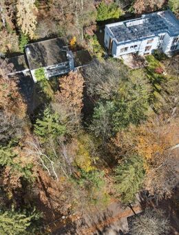 Villengrundstück mit freistehendem Einfamilienhaus (Altbestand) in Baldham/Vaterstetten - Vaterstetten