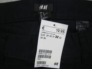 NEU - Herrenstoffhose von H&M, Größe 32, mit Etikett, schwarz - Neuss