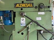 Zum Verkauf: Robuste Maschinen mit Charakter von Alzmetall - Offenbach (Main)