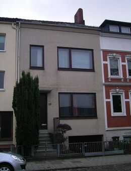 Charmante Erdgeschosswohnung in Bremen mit 2 Zimmern - Bremen