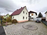 Großzügiges Zweifamilienhaus mit Garten - Neustadt (Coburg)