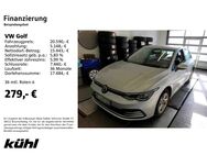 VW Golf, 2.0 TDI VIII Life, Jahr 2021 - Hildesheim