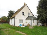 Einfamilienhaus mit großem Grundstück zu verkaufen - Lossatal
