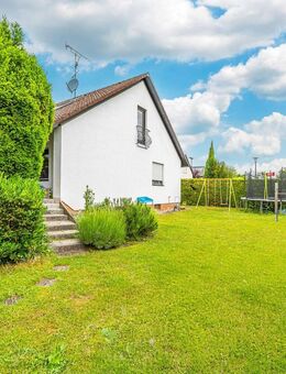 HEGERICH: Gepflegtes Einfamilienhaus in idyllischer und begeherter Lage - Puschendorf - Puschendorf