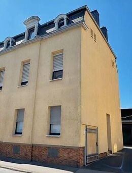 Trier Innenstadt: Mehrfamilienhaus mit Gewerbe, 4 Wohnungen und 6 Garagen - Potenzial in Bestlage - Trier