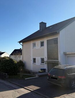 Attraktives Zweifamilienhaus in Spork-Eichholz! - Detmold
