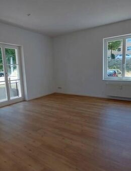 Schöne 2 Zimmer Wohnung in ruhiger Lage mit Anmietung eines separaten Stellplatzes! - Dresden