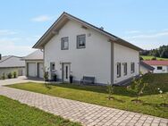 Provisionsfrei - Klug geschnittenes Niedrigenergiehaus mit hochwertiger Ausstattung & Terrasse - Iggensbach