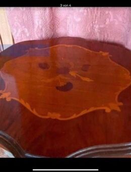Alter Beistelltisch mit Inlay Blumen Intarsien - Bad Endbach